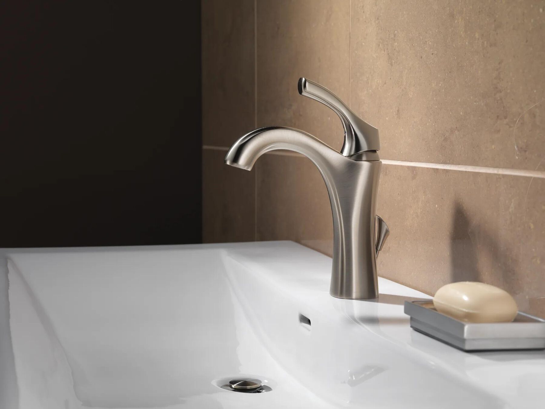 Single Handle Bathroom Faucet