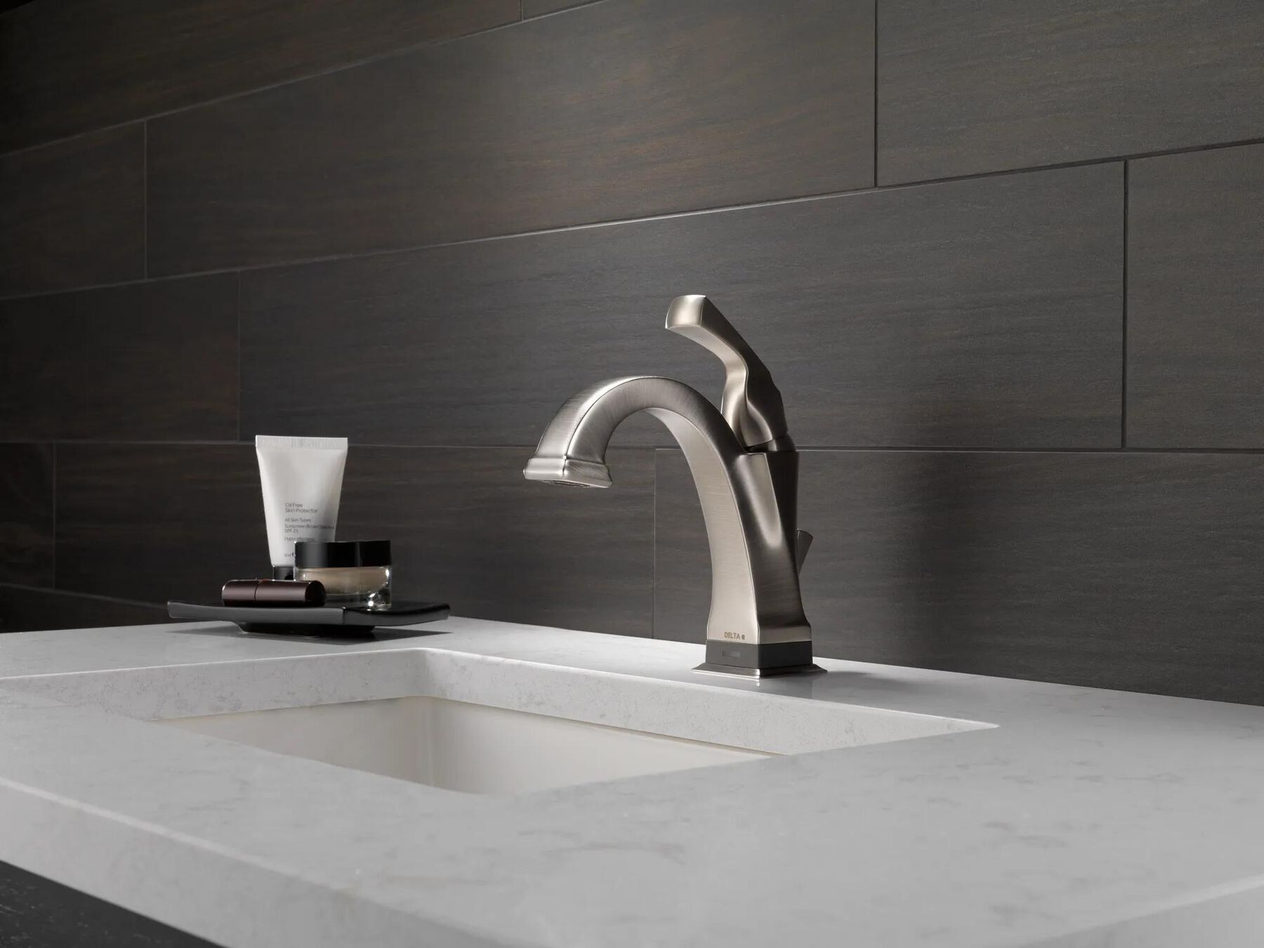Single Handle Bathroom Faucet with Touch<sub>2</sub>O.xt&reg; Technology