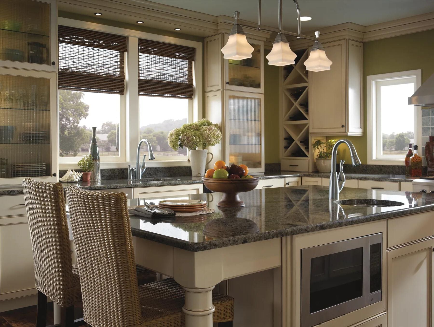 Single Handle Pull-Down Kitchen Faucet