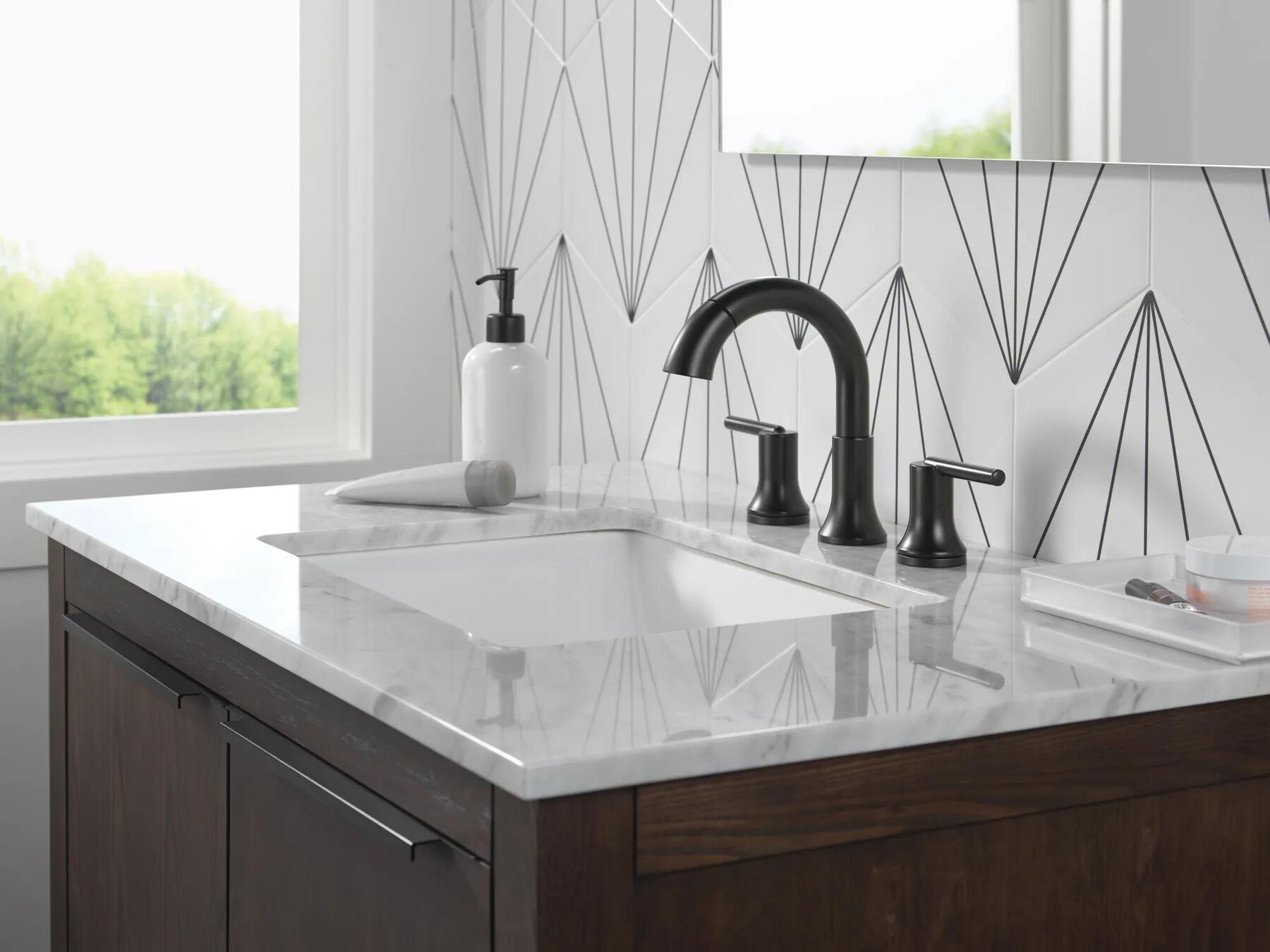 Two Handle Widespread Pull Down Bathroom Faucet