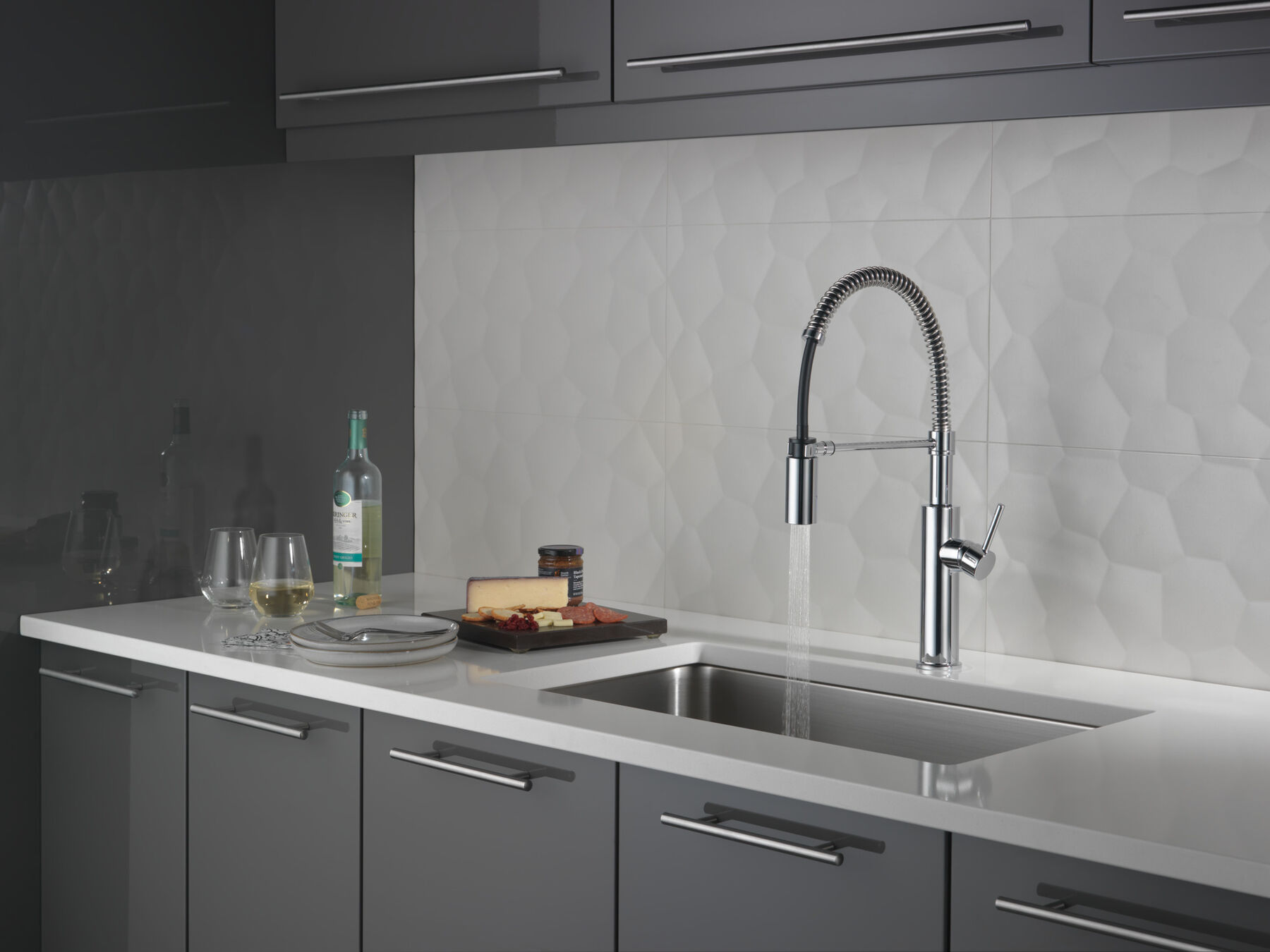 Pull-Down Kitchen Faucet (Recertified)