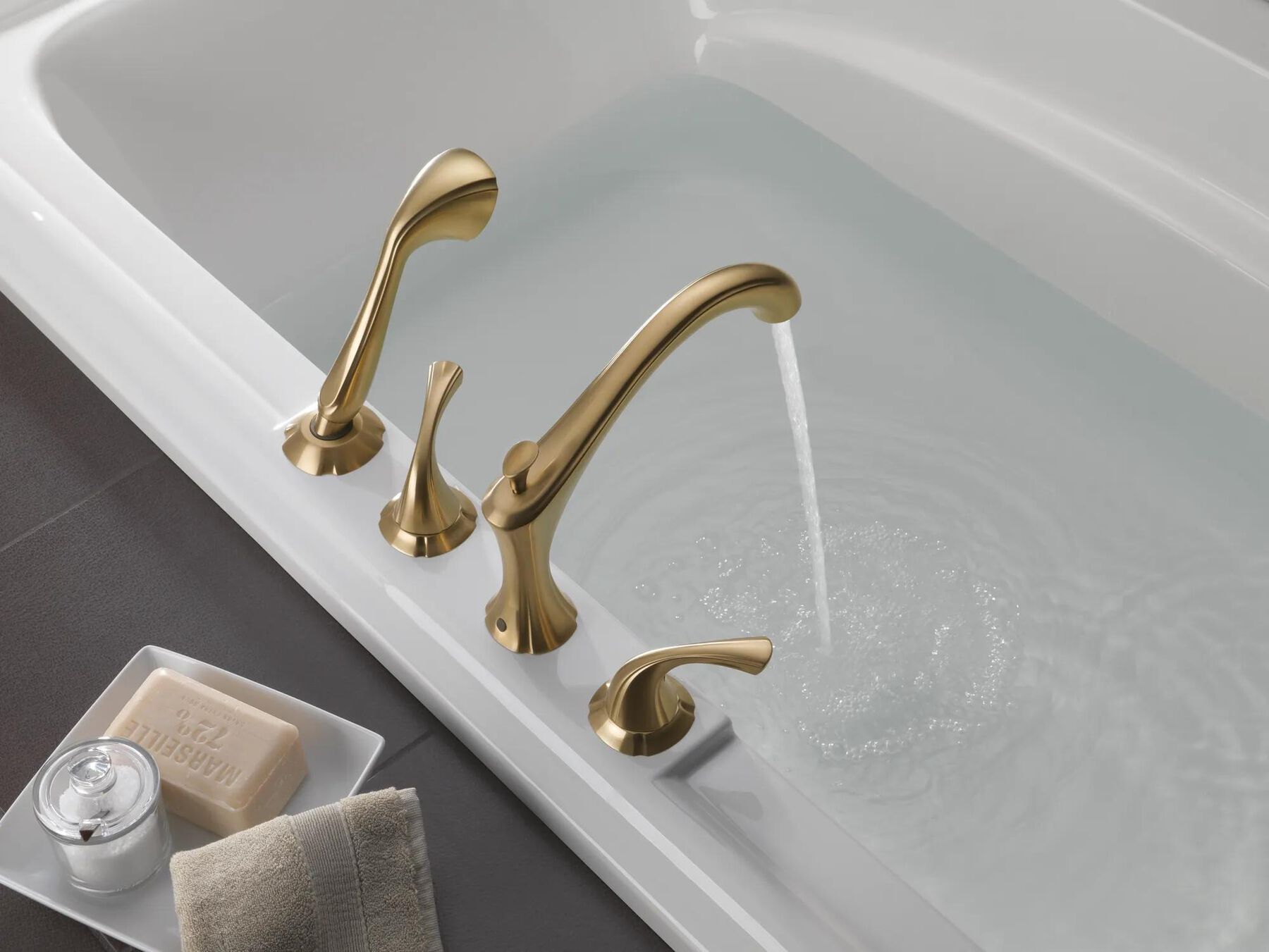 Roman Tub with Hand Shower Trim