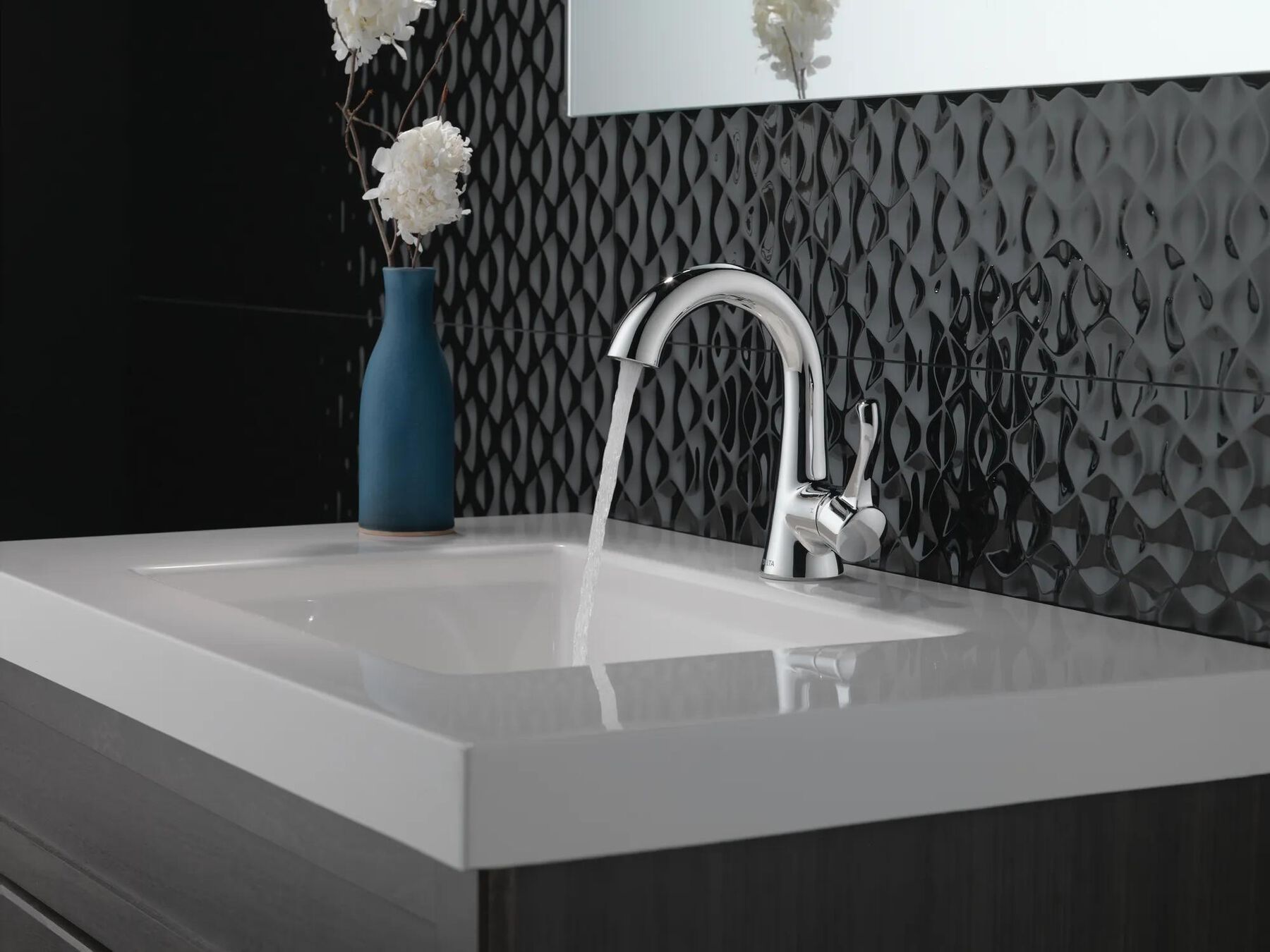 Single Handle Bathroom Faucet