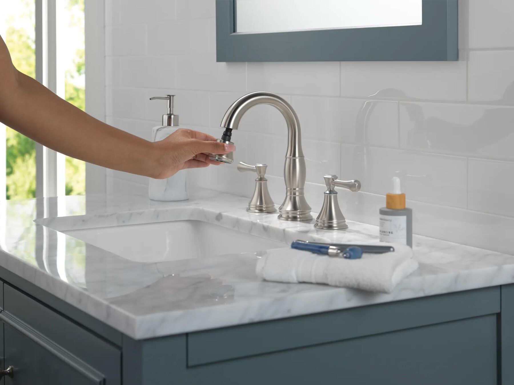 Two Handle Widespread Pull Down Bathroom (Recertified)