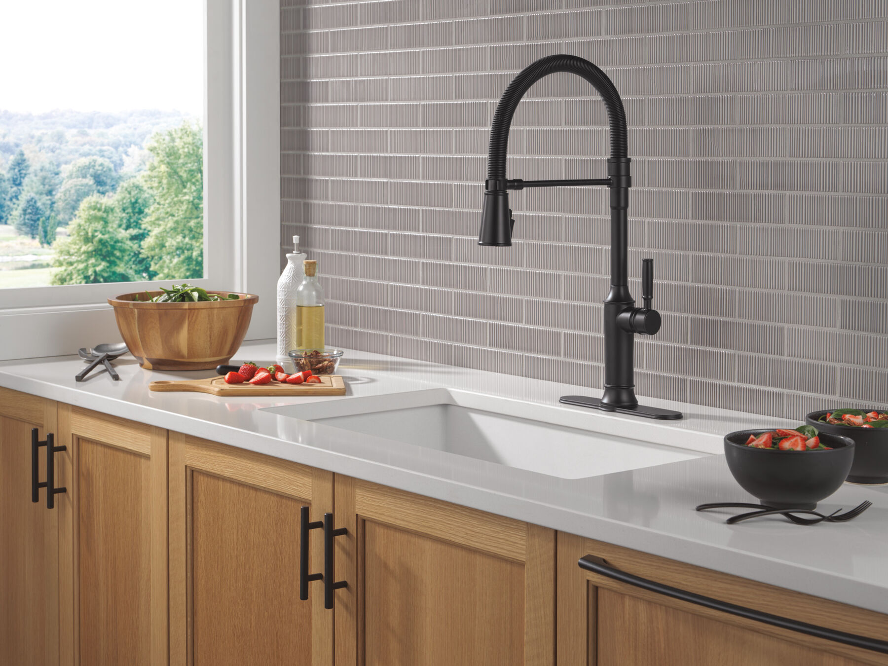 Single-Handle Pull-Down Spring Kitchen Faucet