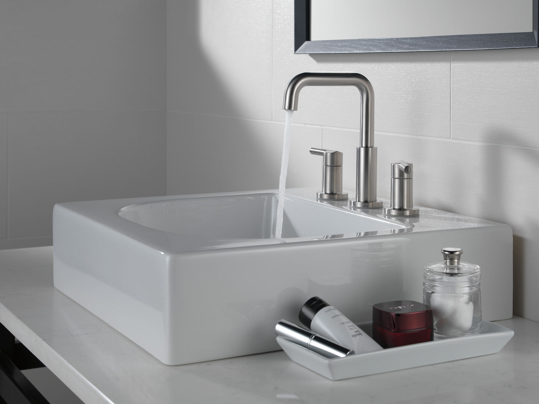 Two Handle Widespread Bathroom Faucet