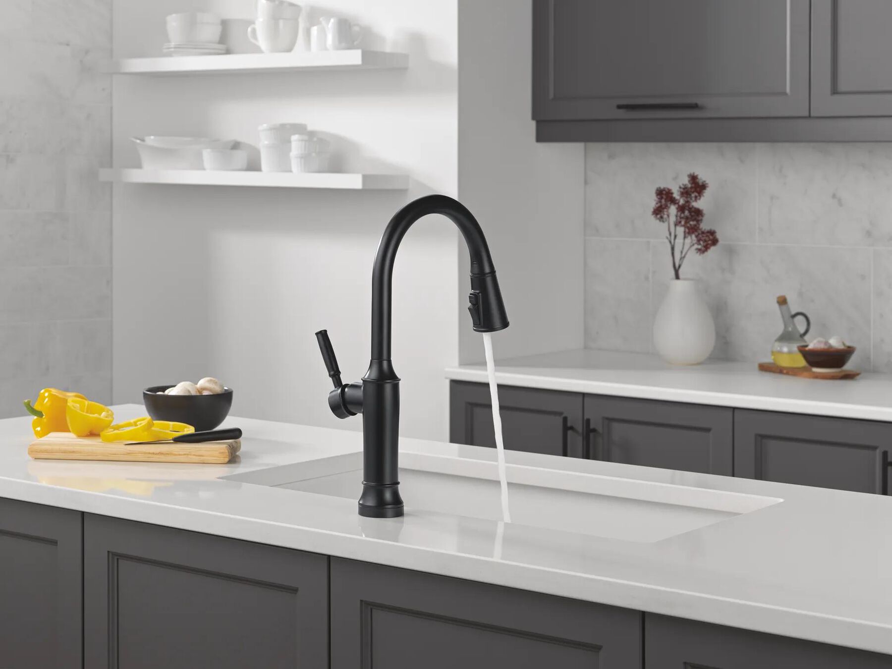 Touch<sub>2</sub>O&reg; Technology Kitchen Faucet with Touchless Technology