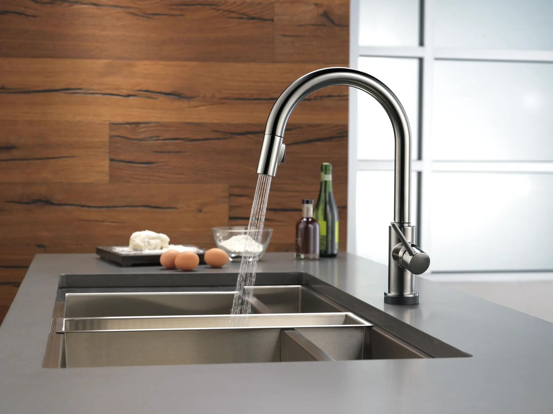 VoiceIQ&reg; Single-Handle Pull-Down Kitchen Faucet with Touch<sub>2</sub>O&reg; Technology Technology (Recertified)