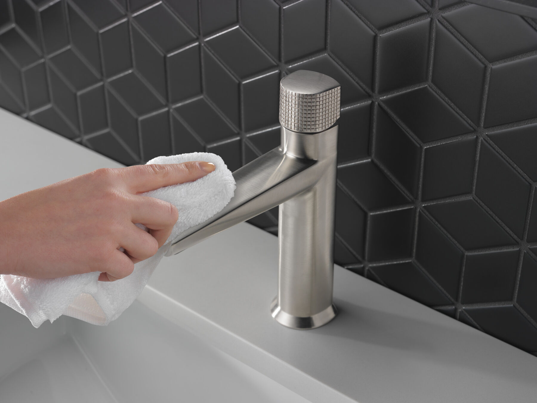 Single Handle Bathroom Faucet (Recertified)