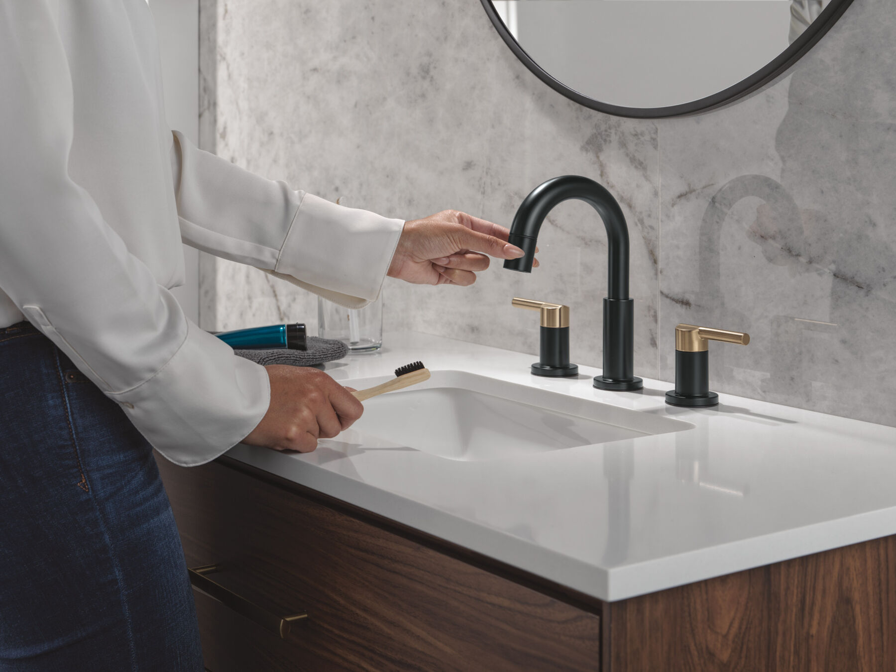 Two Handle Widespread Pull-Down Bathroom Faucet