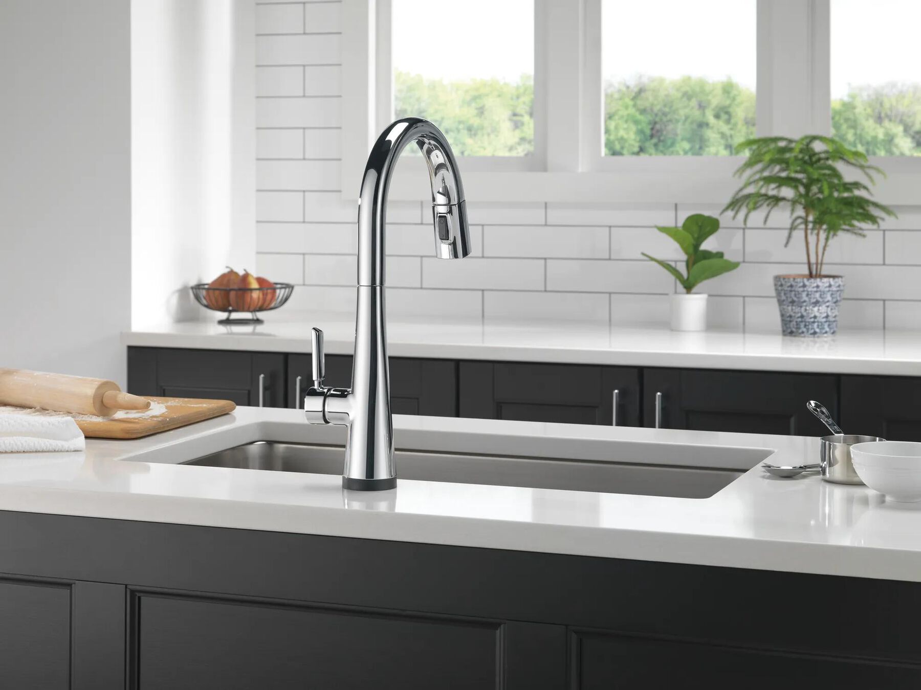Touch2O Pull-Down Kitchen with Voice