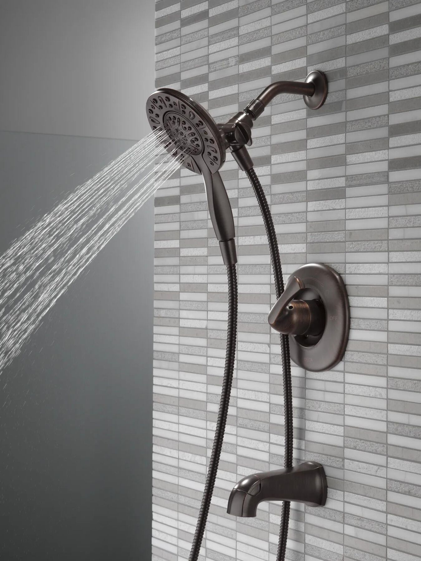 Monitor&reg;&nbsp;14 Series Tub and Shower (Recertified)