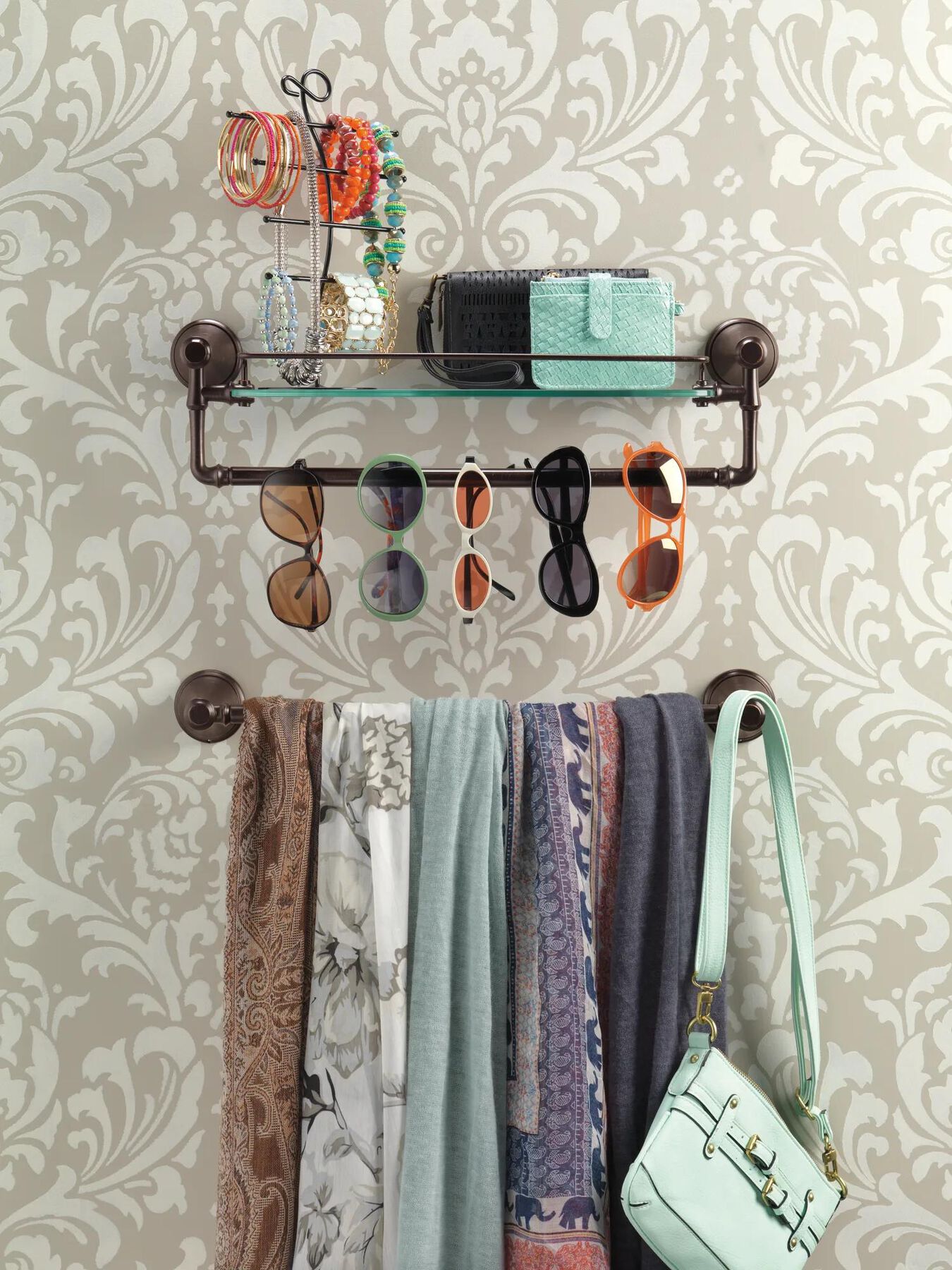 18" Towel Bar