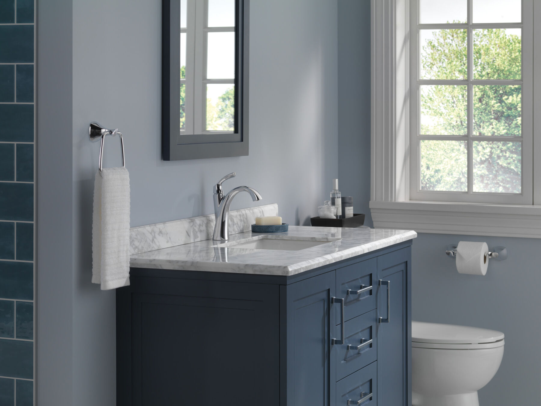 Single Handle Centerset Bathroom Faucet