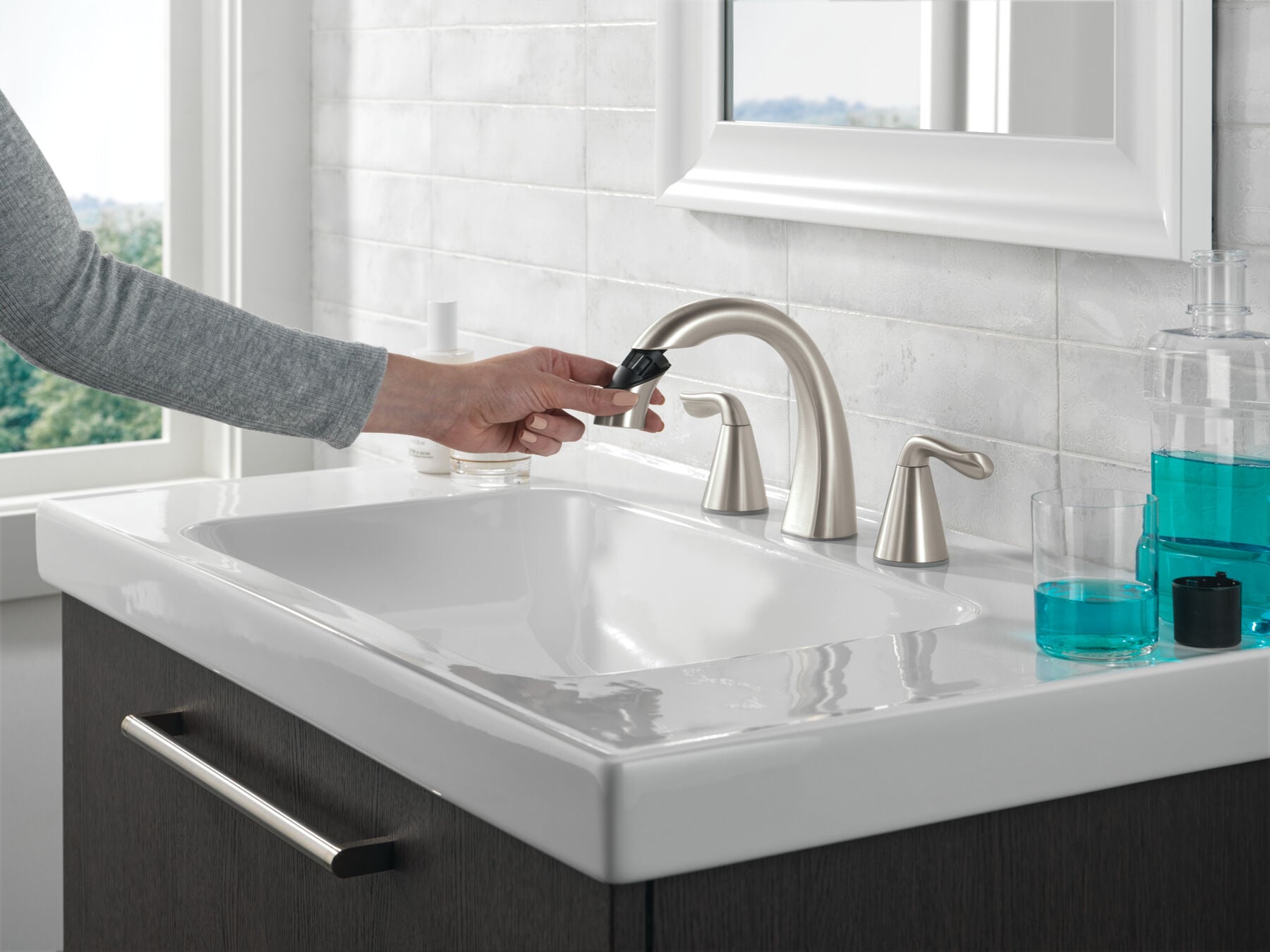 Two Handle Widespread Pull-Down Bathroom Faucet