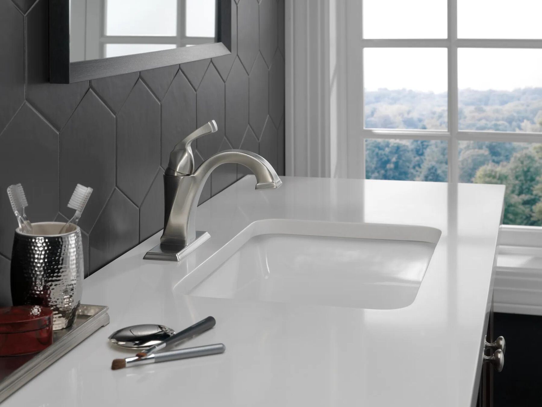 Single Handle Bathroom Faucet