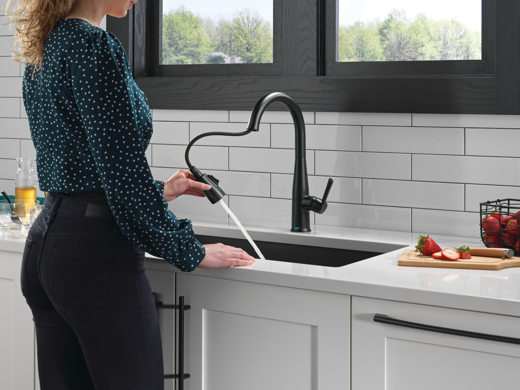 Touch<sub>2</sub>O&reg; Technology Kitchen Faucet with Touchless Technology