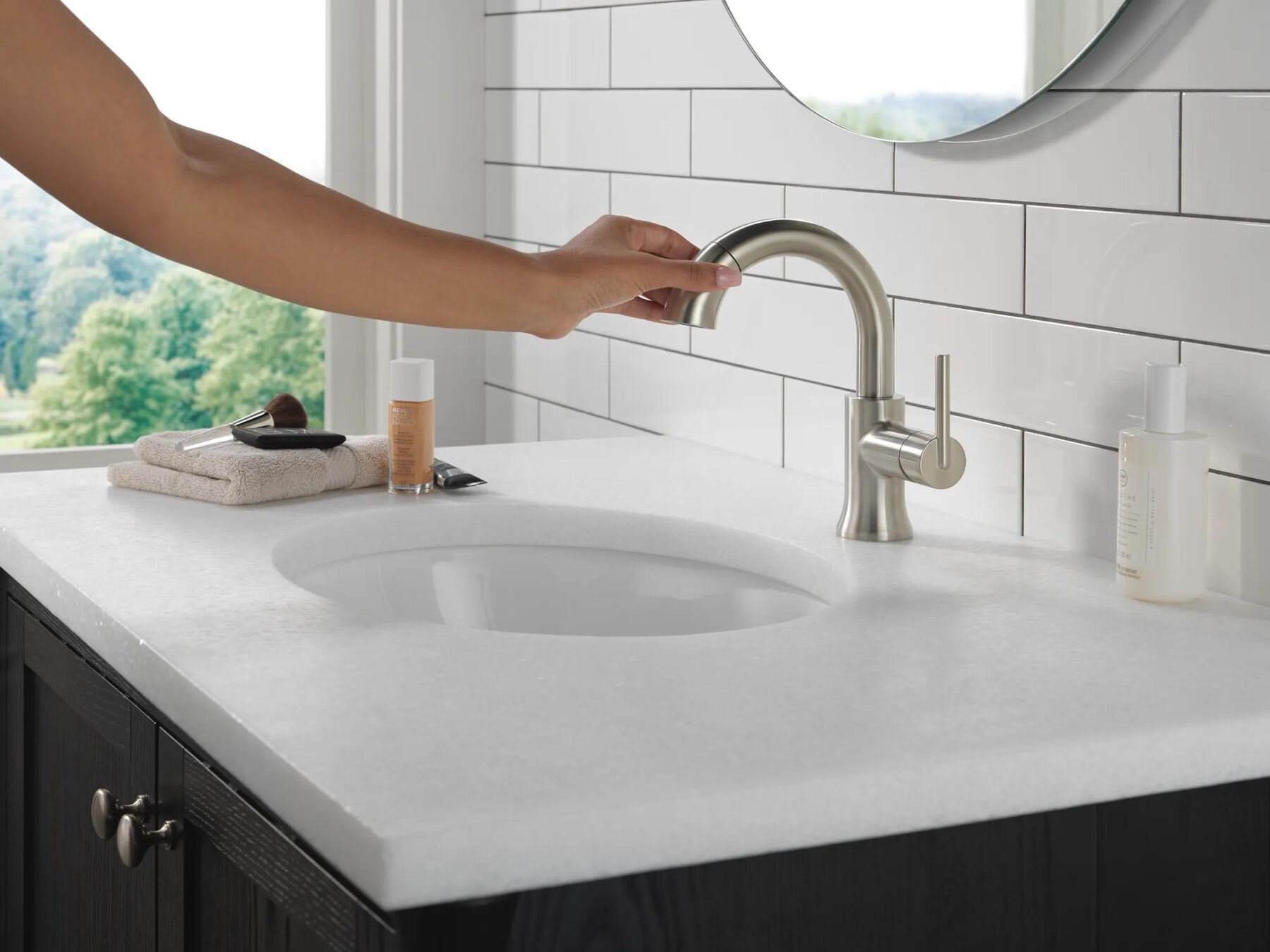 Single Handle Pull-Down Bathroom Faucet