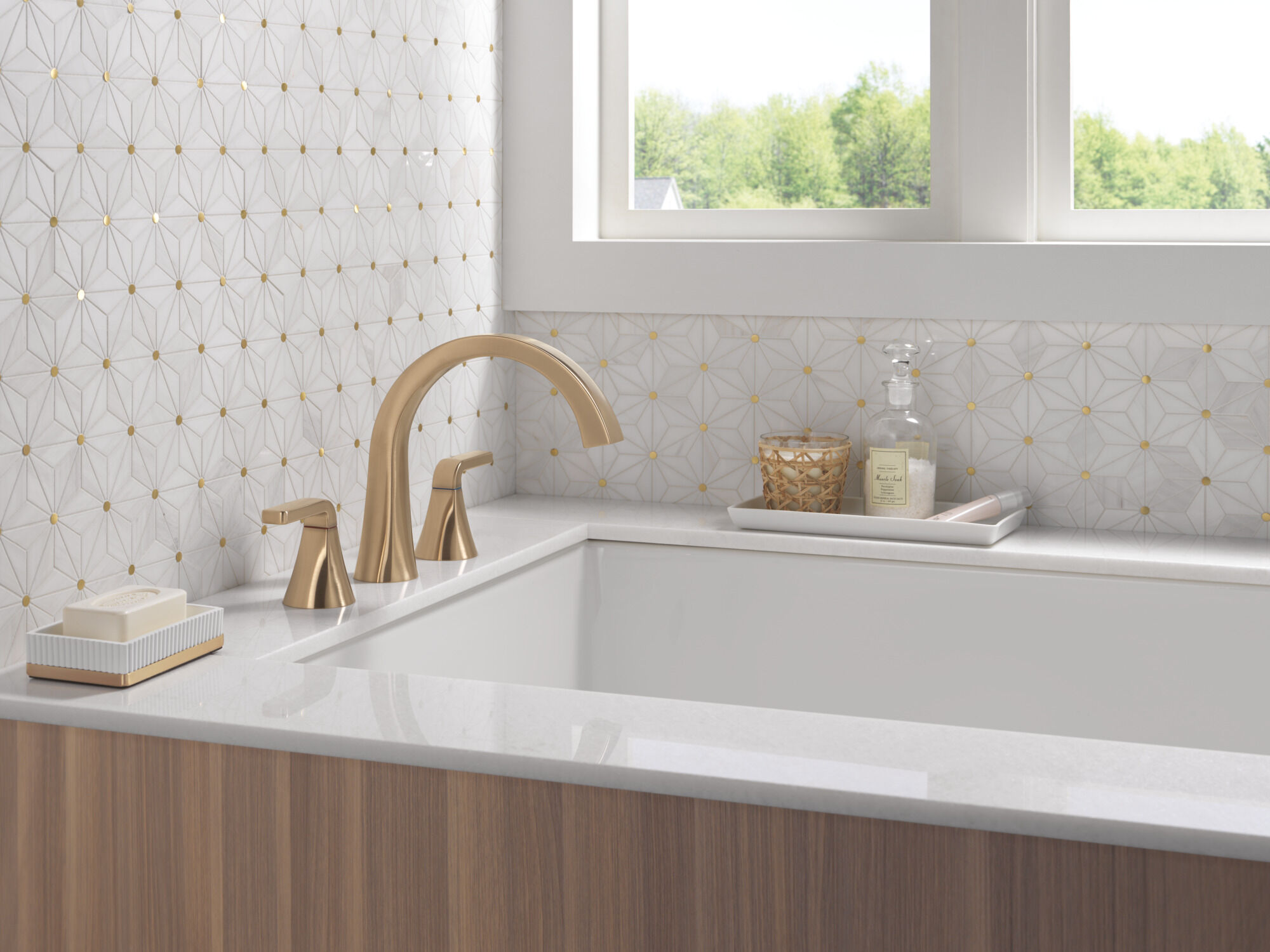 Roman Tub Trim in Champagne Bronze T2762-CZ | Delta Faucet