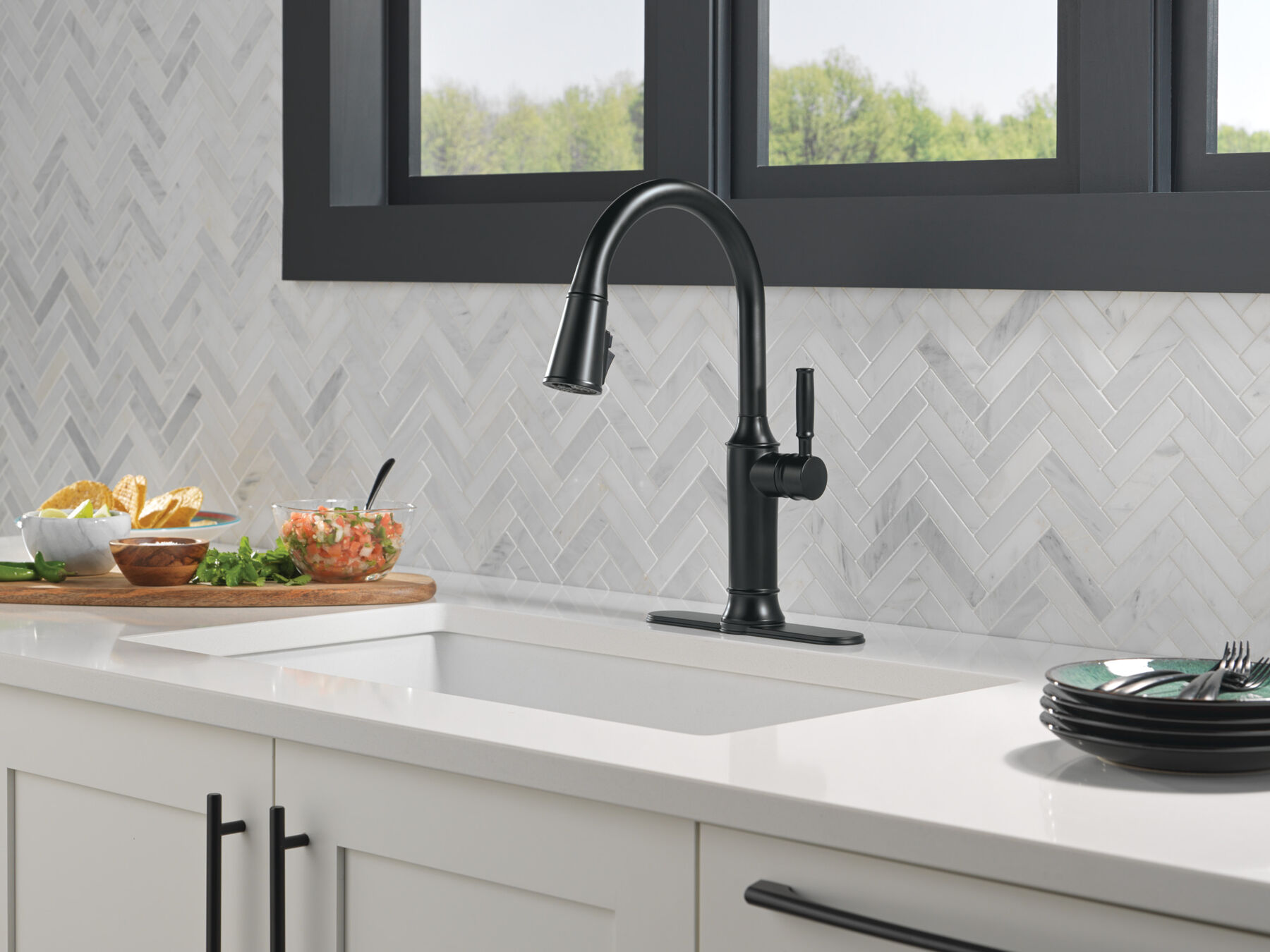 Single Handle Pull-Down Kitchen Faucet