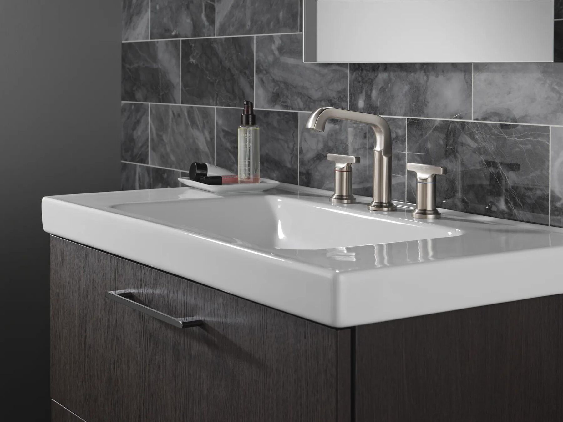 Two Handle Widespread Bathroom Faucet