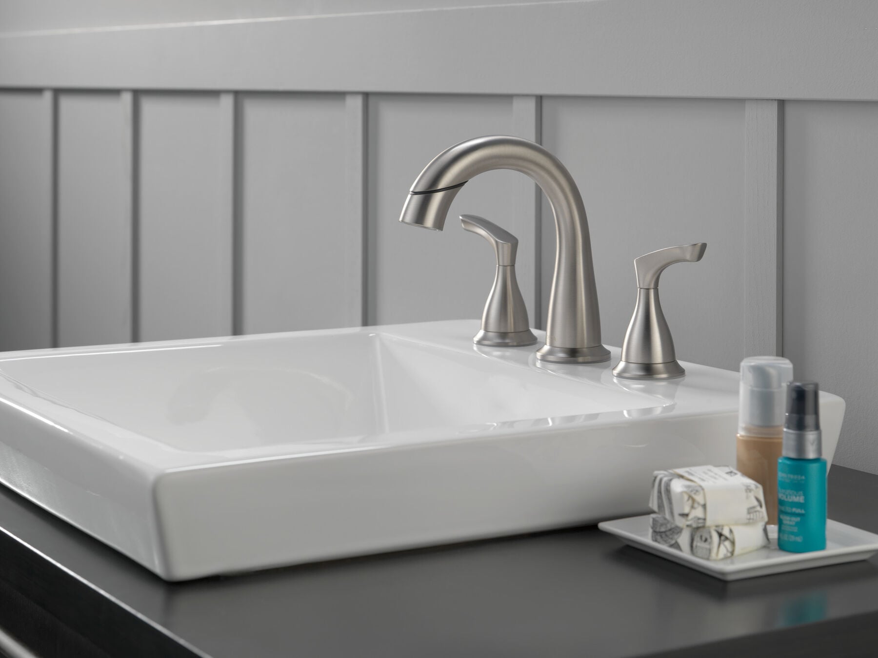 Two Handle Widespread Pull-Down Bathroom Faucet