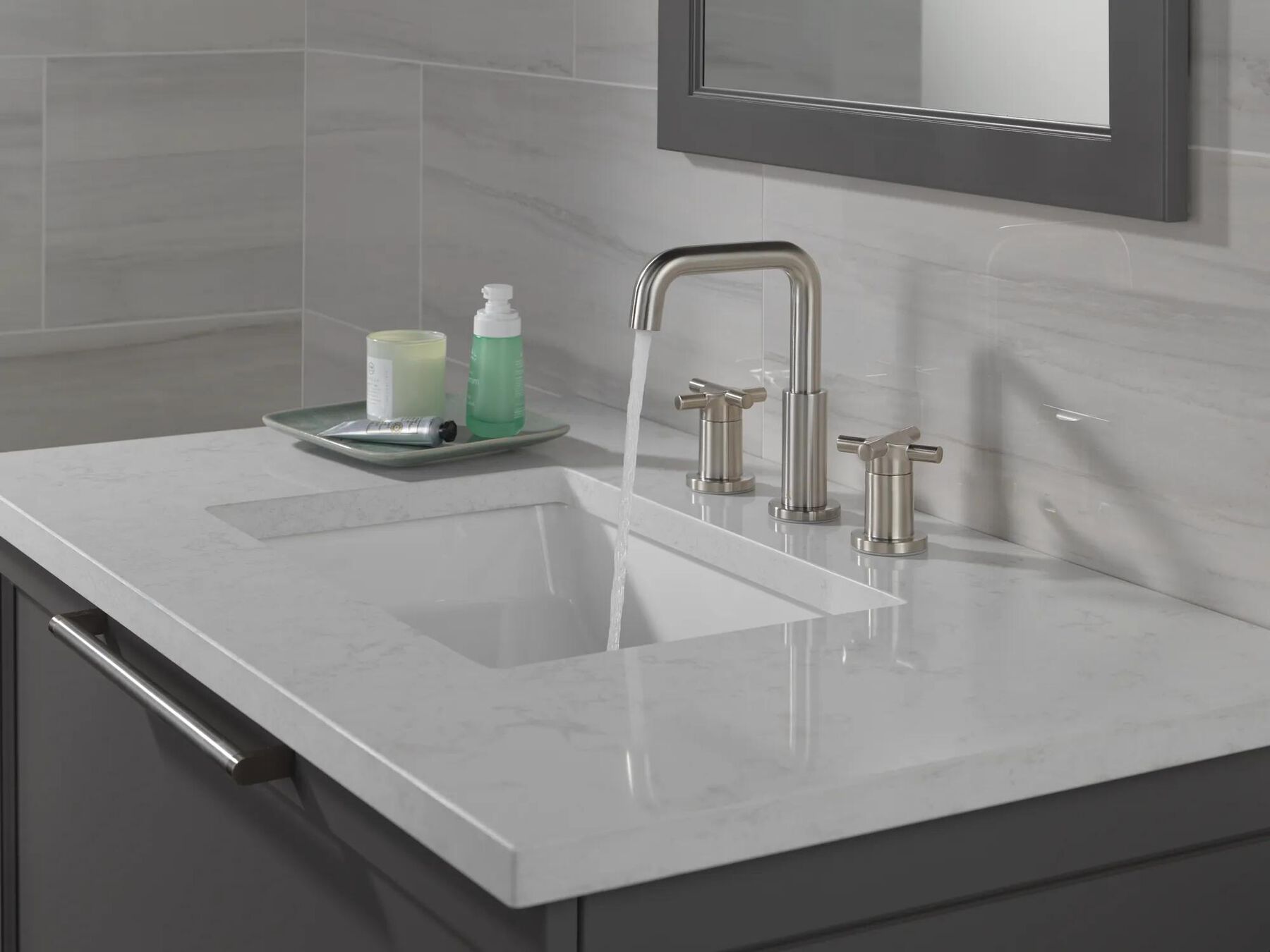 Two Handle Widespread Bathroom Faucet