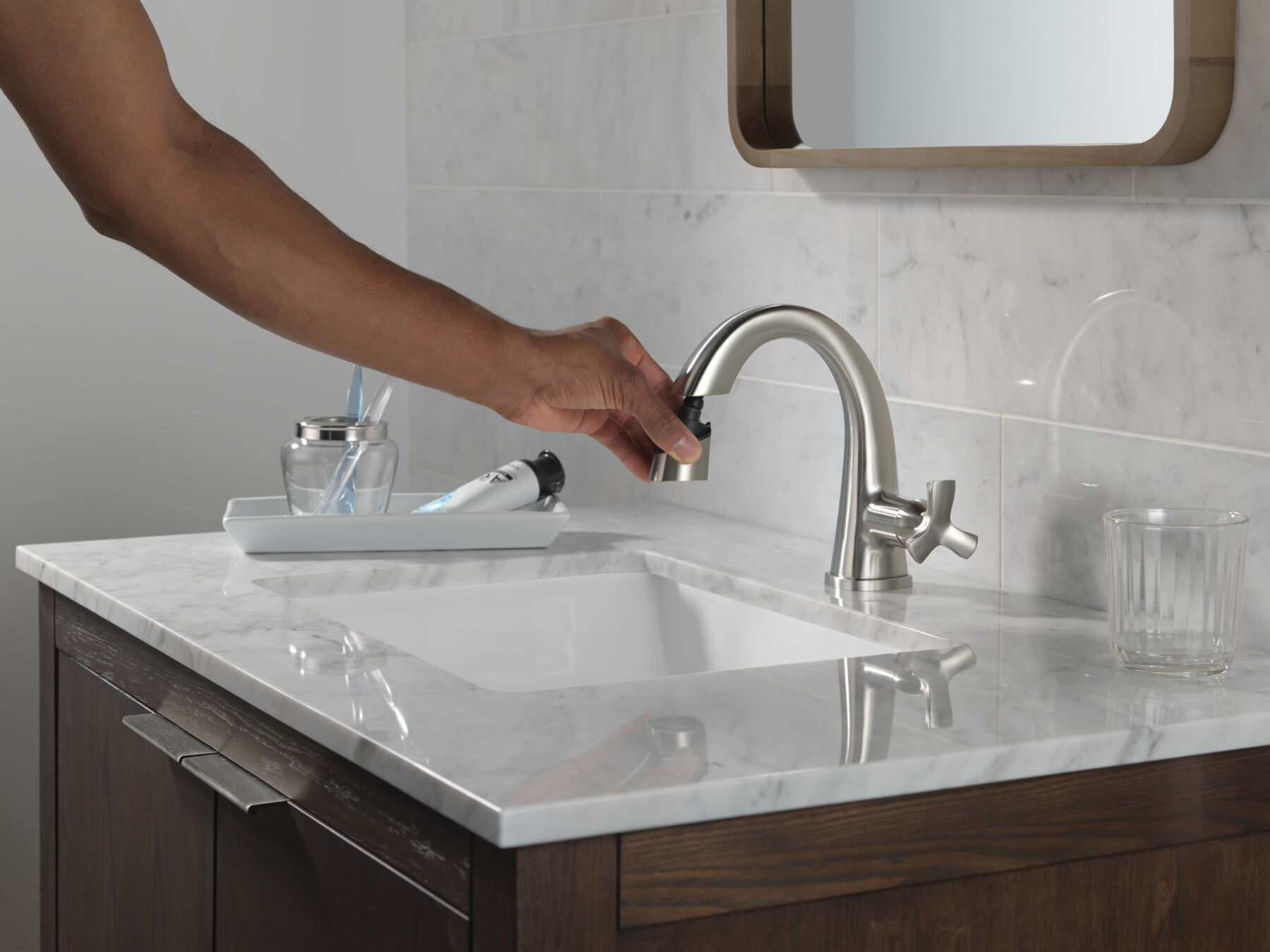 Single Handle Pull Down Bathroom Faucet