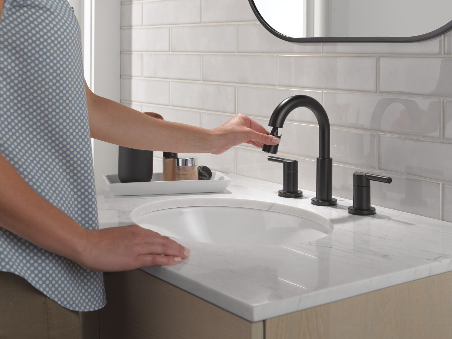 Two Handle Widespread Pull-Down Bathroom Faucet