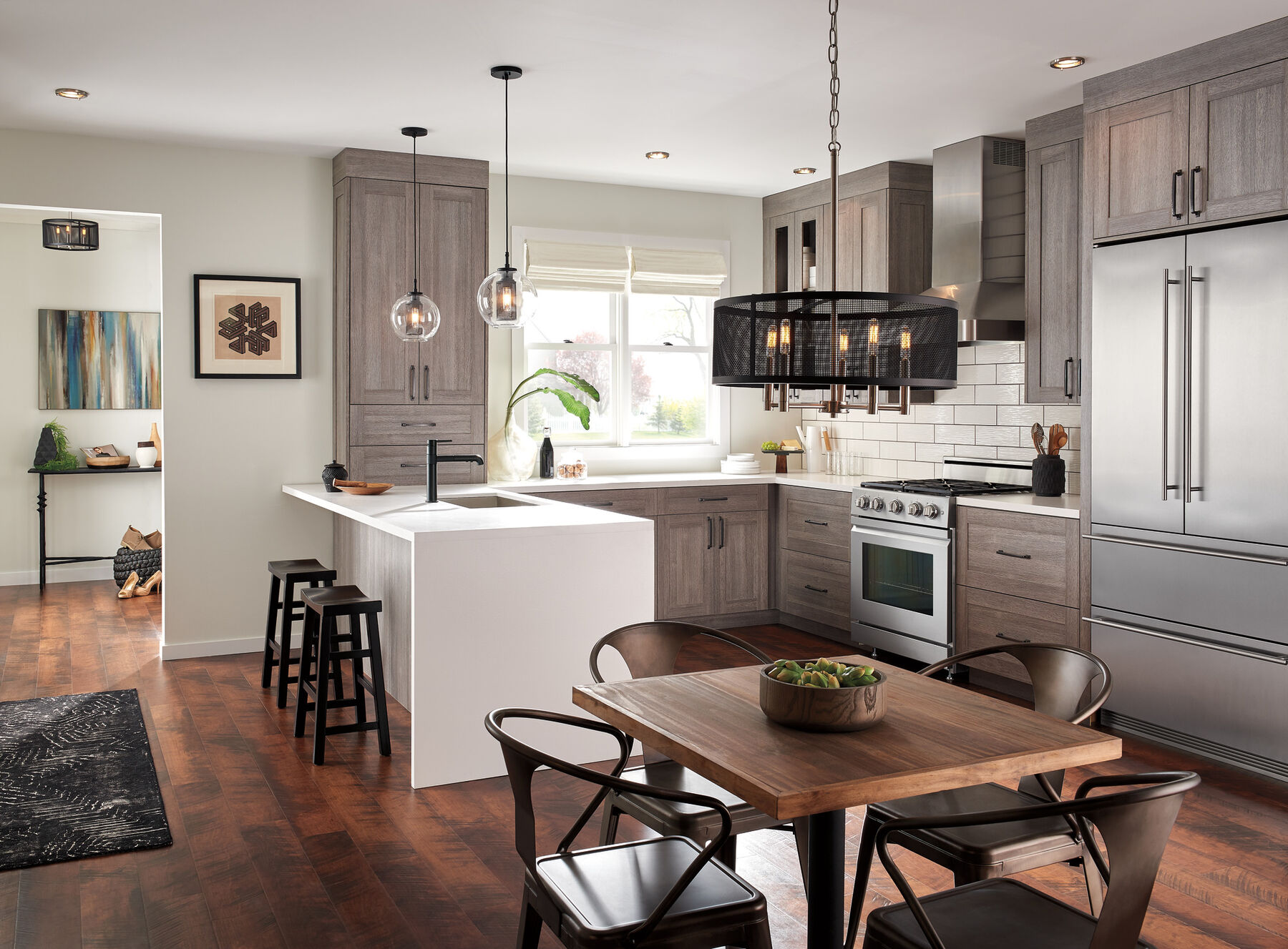 Single Handle Pull-Out Kitchen Faucet
