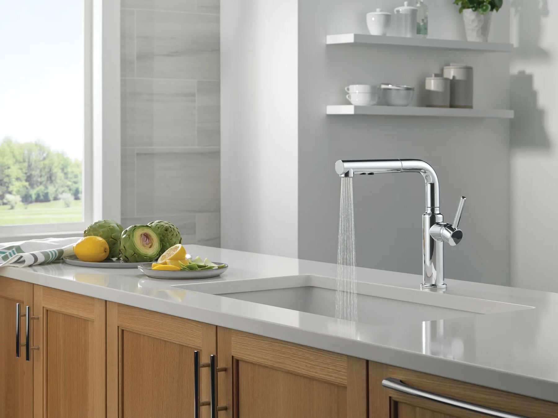 Single Handle Pull-Out Kitchen Faucet (Recertified)