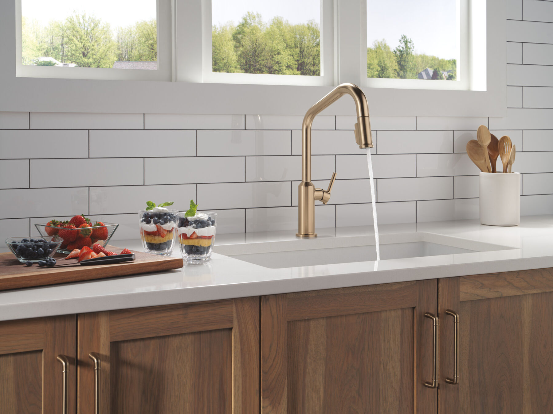 Single Handle Pull-Down Kitchen Faucet