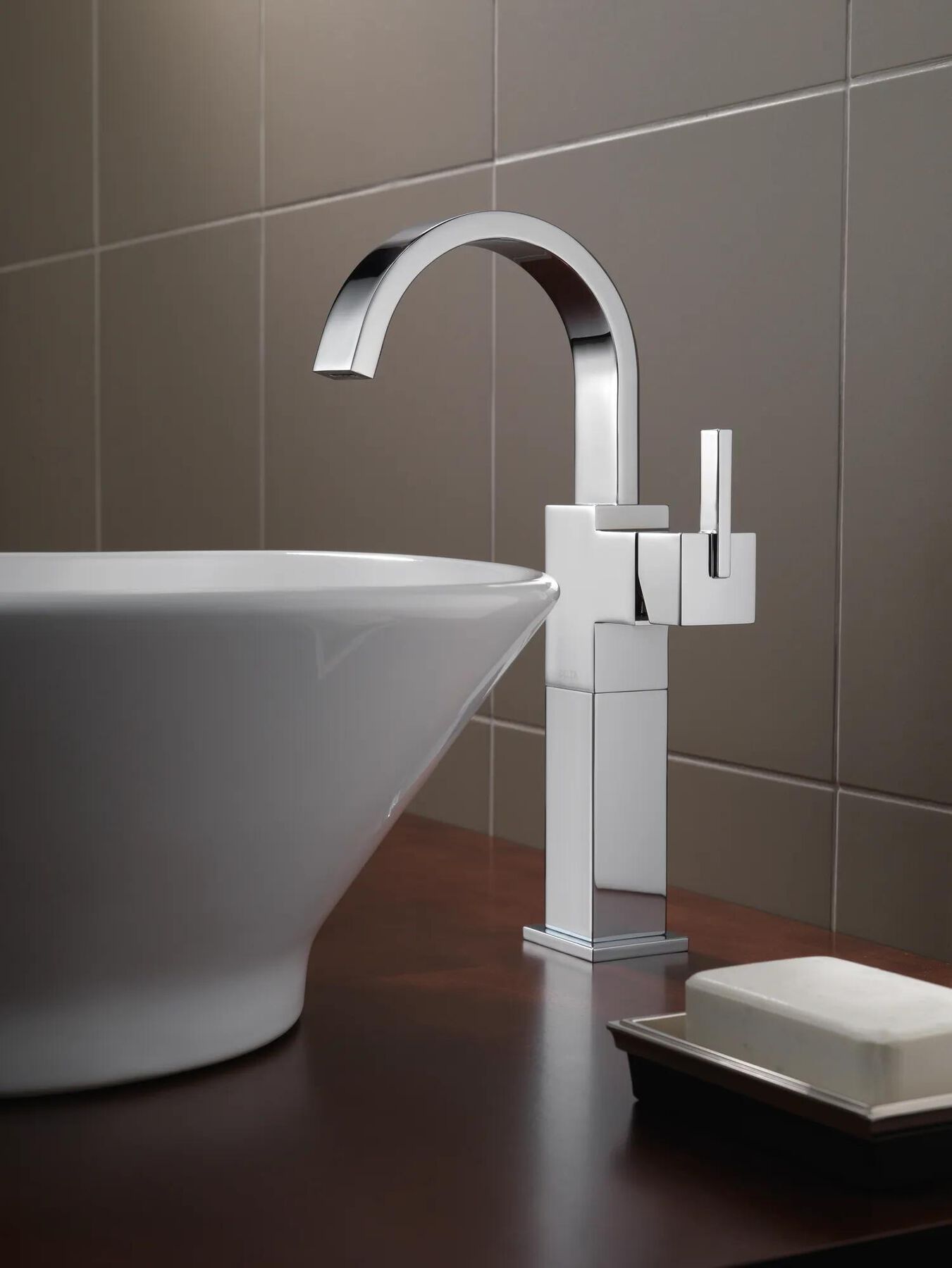 Single Handle Vessel Bathroom Faucet (Recertified)