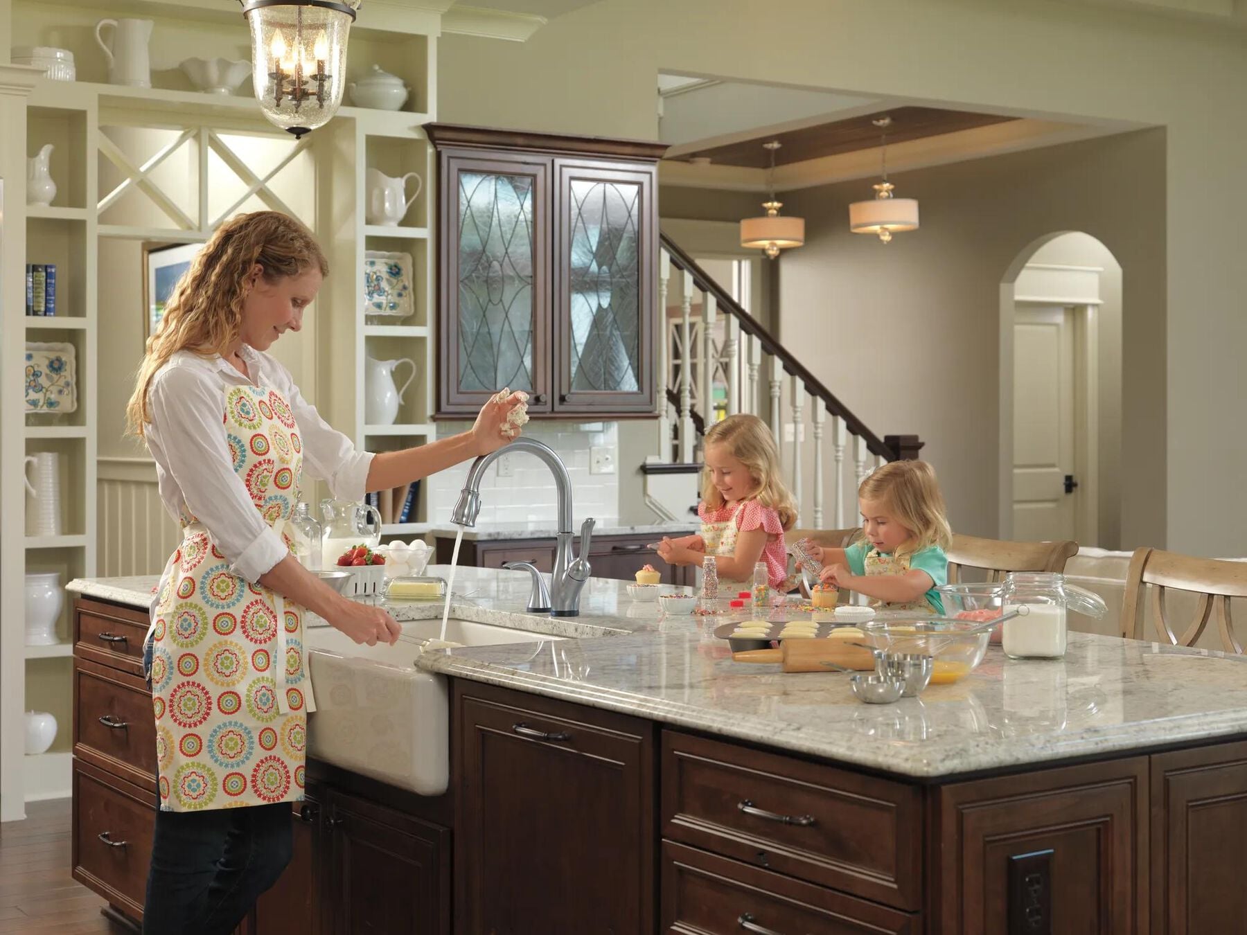 Single Handle Pull-Down Kitchen Faucet with Touch<sub>2</sub>O&reg; and ShieldSpray&reg; Technologies
