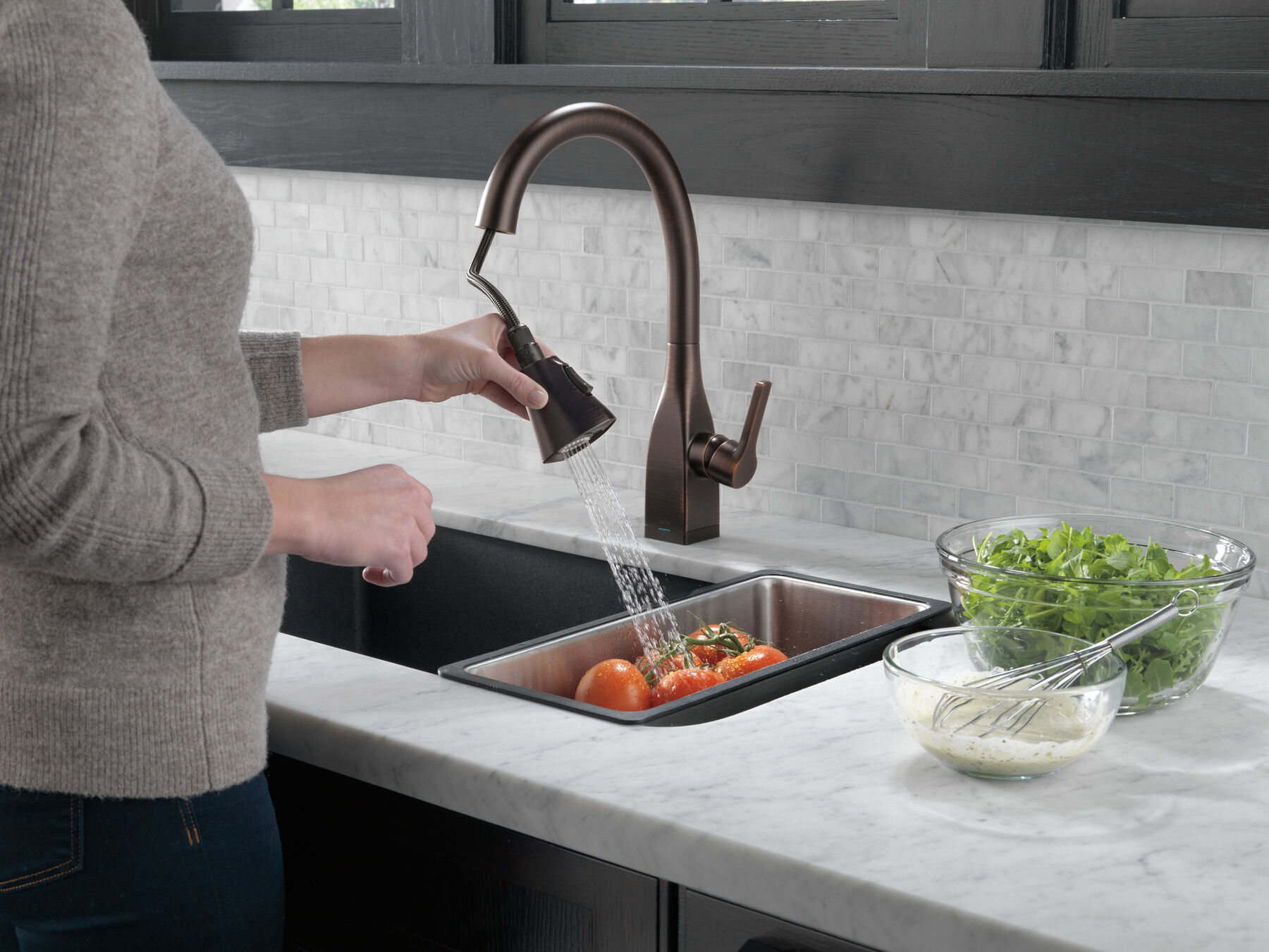Single Handle Pull-Down Kitchen Faucet with Touch<sub>2</sub>O&reg; and ShieldSpray&reg; Technologies