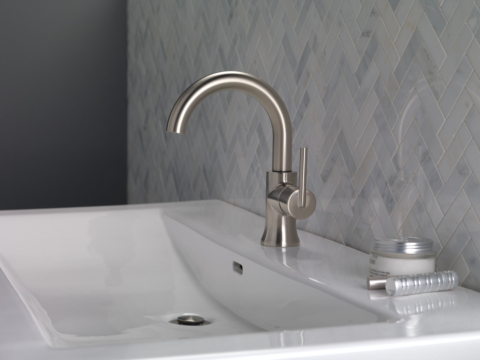 Single Handle Bathroom Faucet in Stainless 559HAR-SS-DST | Delta