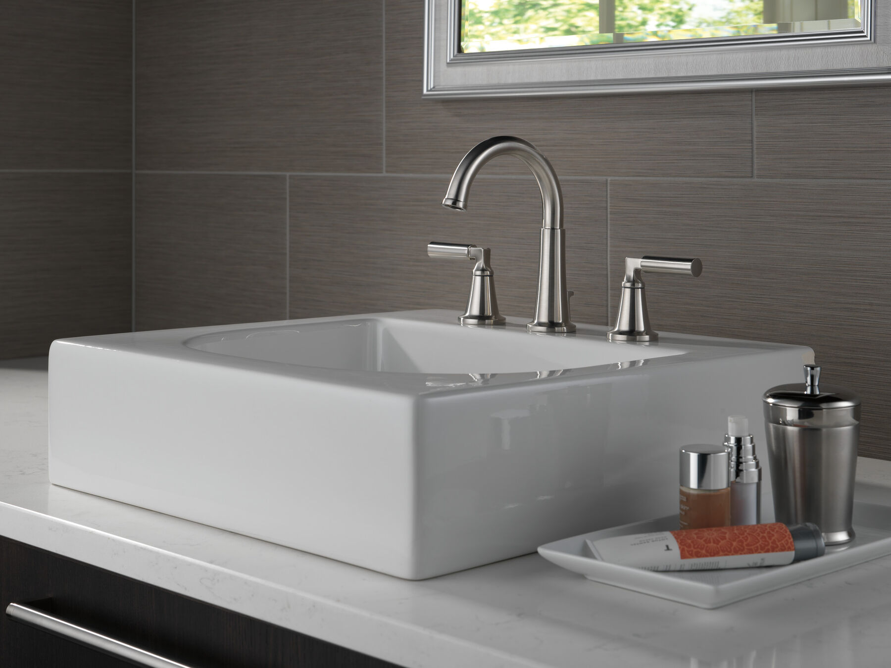 Two Handle Widespread Bathroom Faucet