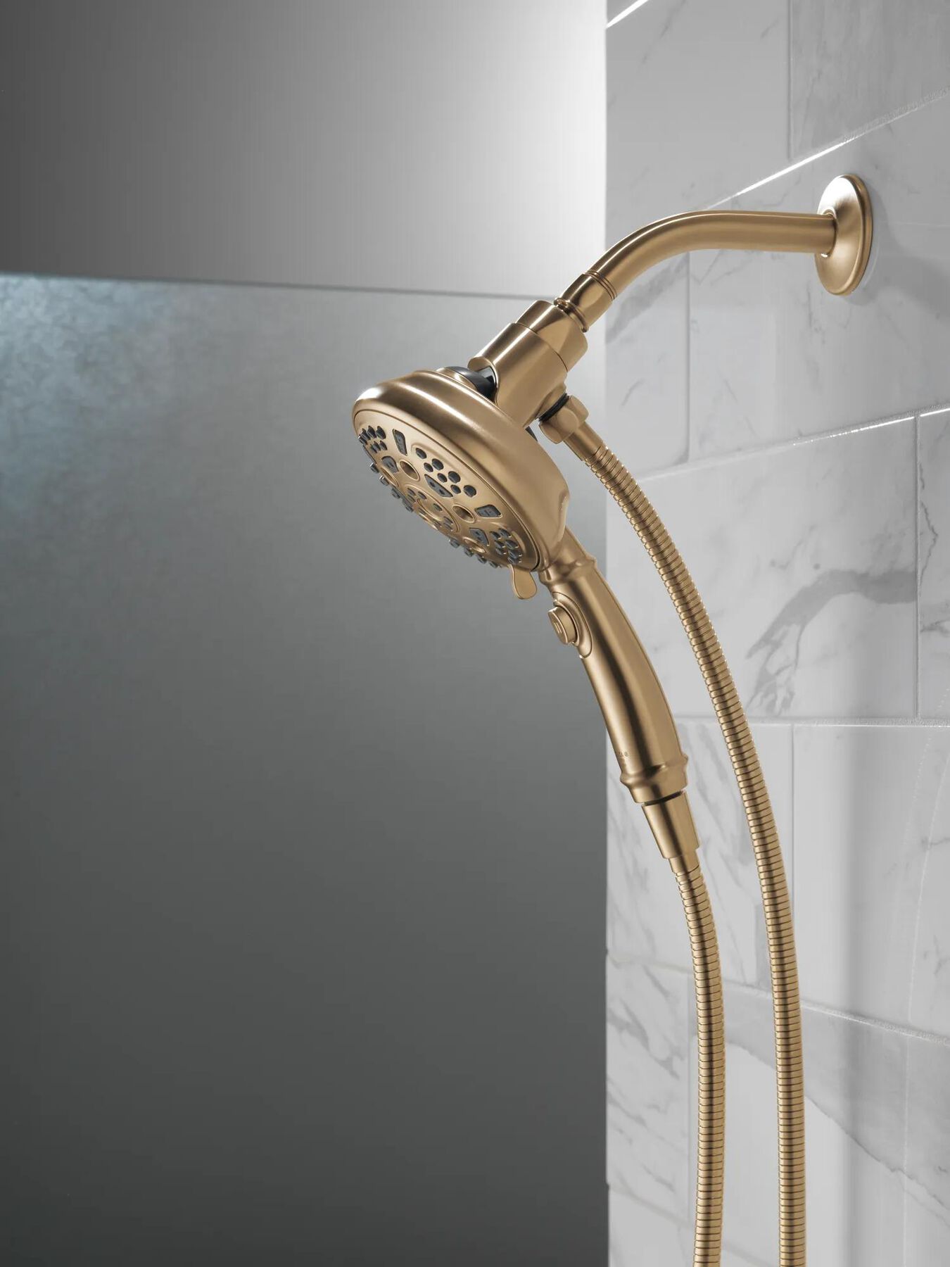 SureDock&trade; 7-Setting Hand Shower