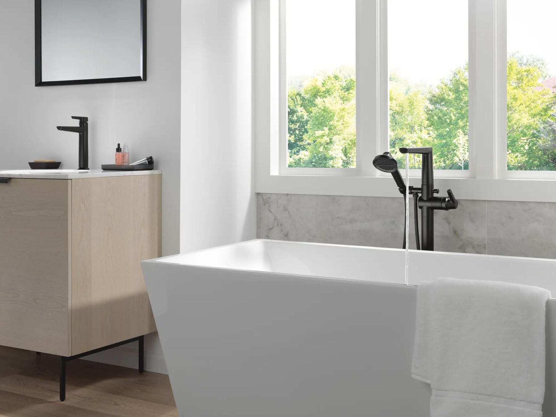 Free Standing Tub Filler (Recertified)