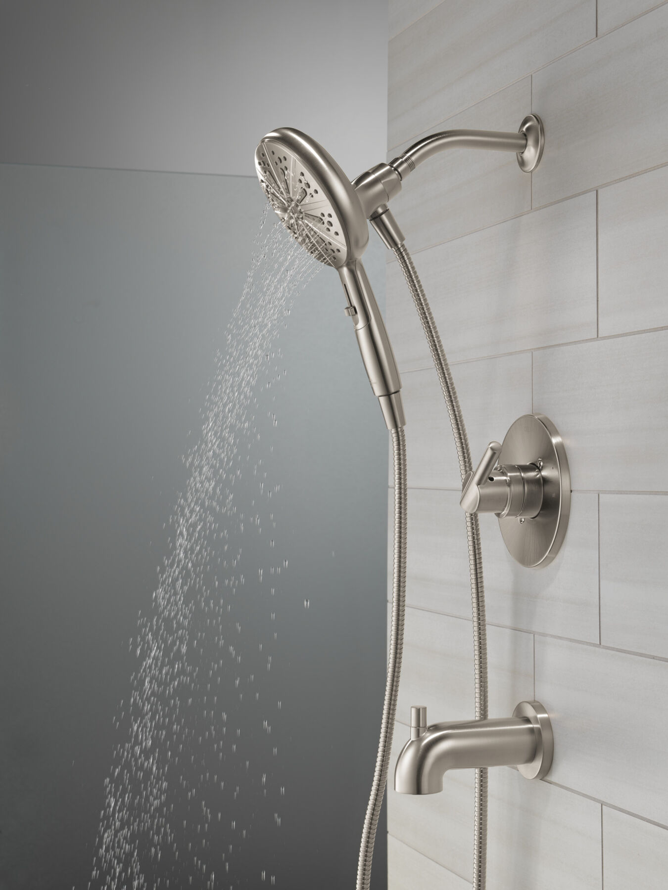 Monitor&reg; 14 Series Tub and Shower with SureDock&reg; Hand Shower