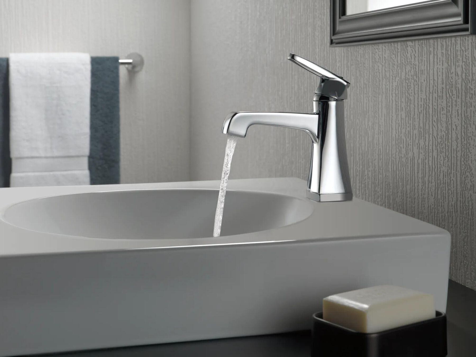 Single Handle Bathroom Faucet