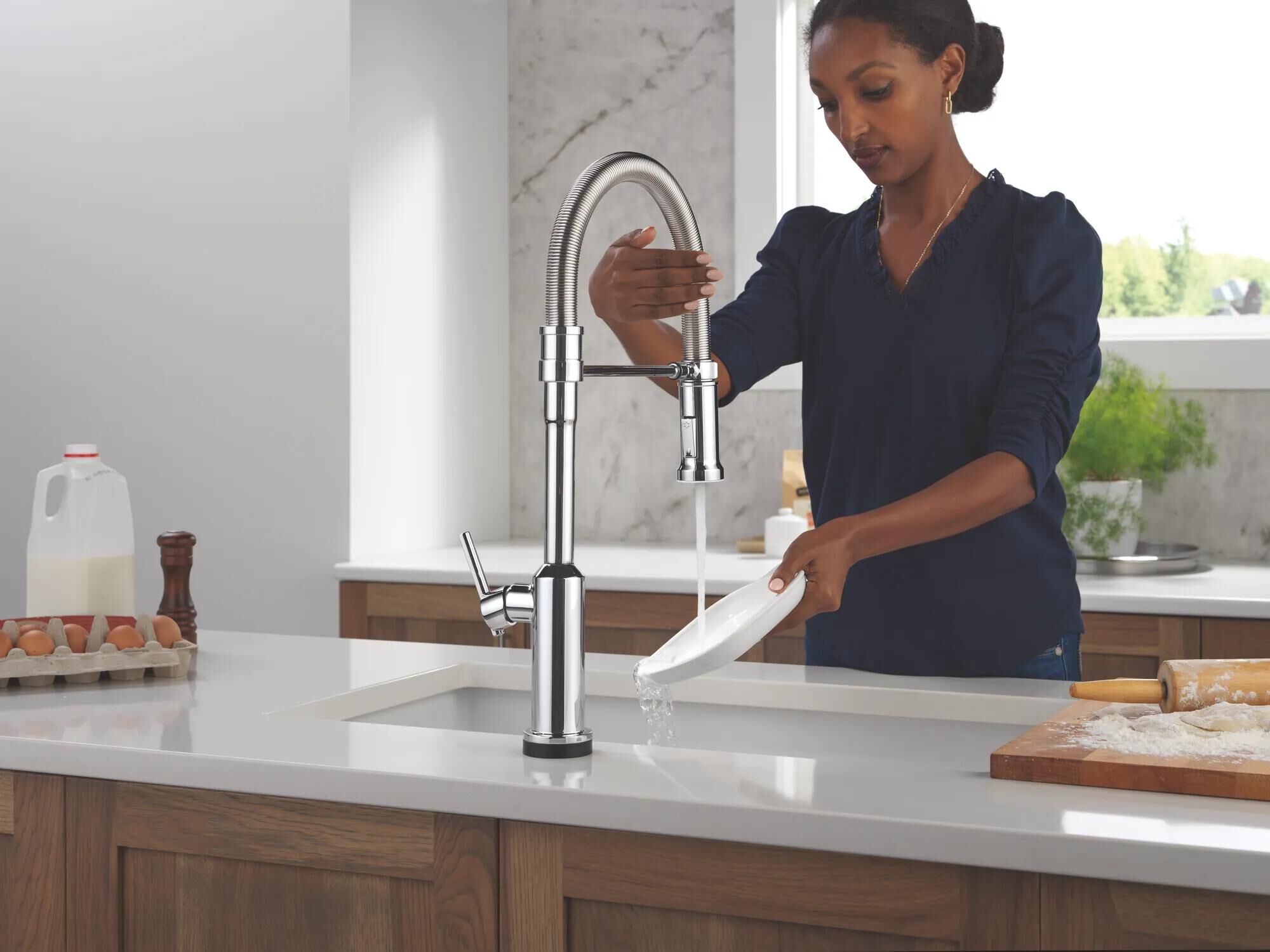 Touch2O® Technology Kitchen Faucet with Touchless Technology in