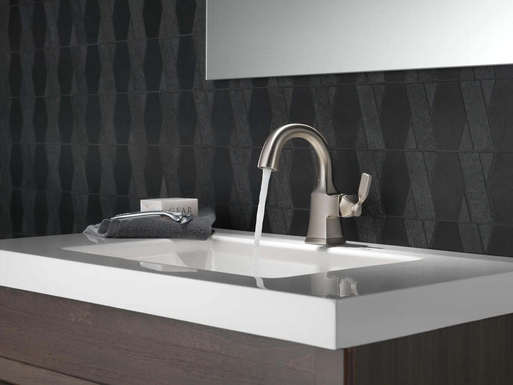 Single Handle Bathroom Faucet