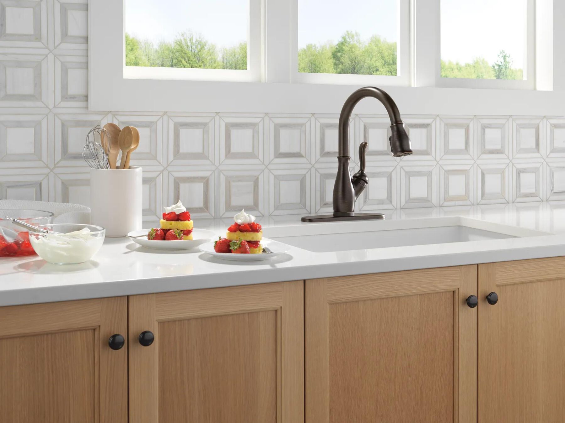 Touch2O with Touchless and VoiceIQ&reg; Technology Single Handle Pull-Down Kitchen Faucet with Soap Dispenser
