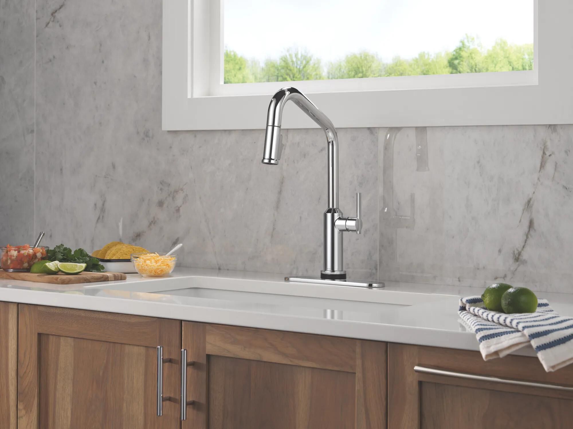 Touch2O® Technology Kitchen Faucet with Touchless Technology in