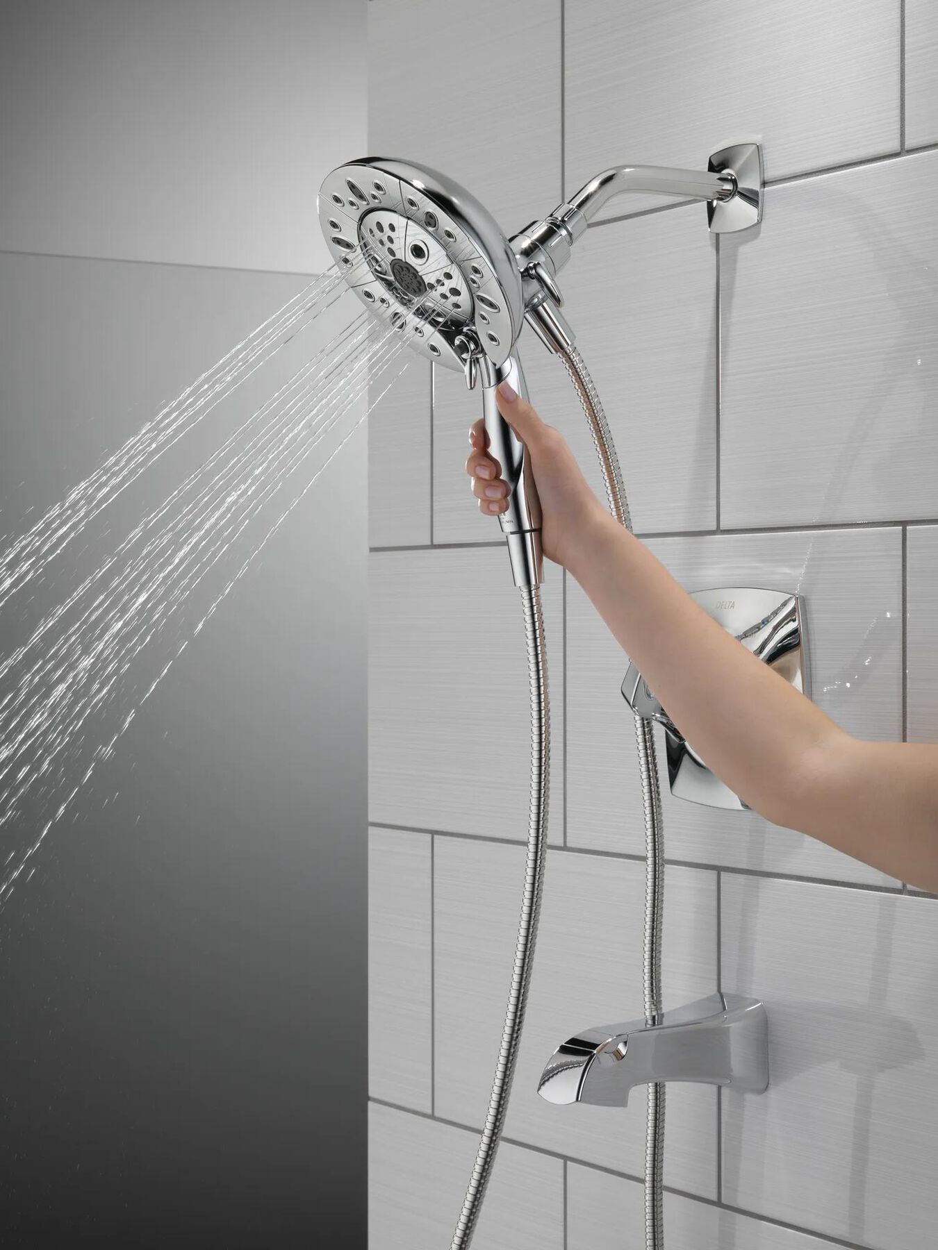 Monitor&reg; 14 Series Tub and Shower with In2ition&reg; Two-in-One Shower