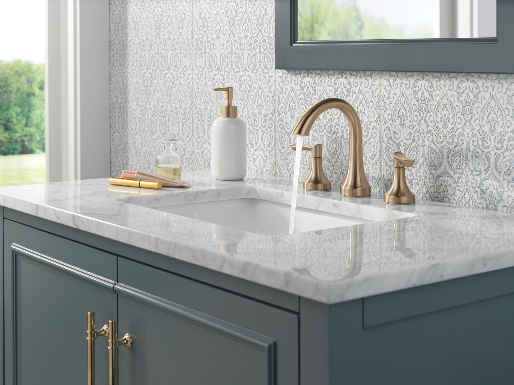 Two Handle Widespread Lavatory Faucet