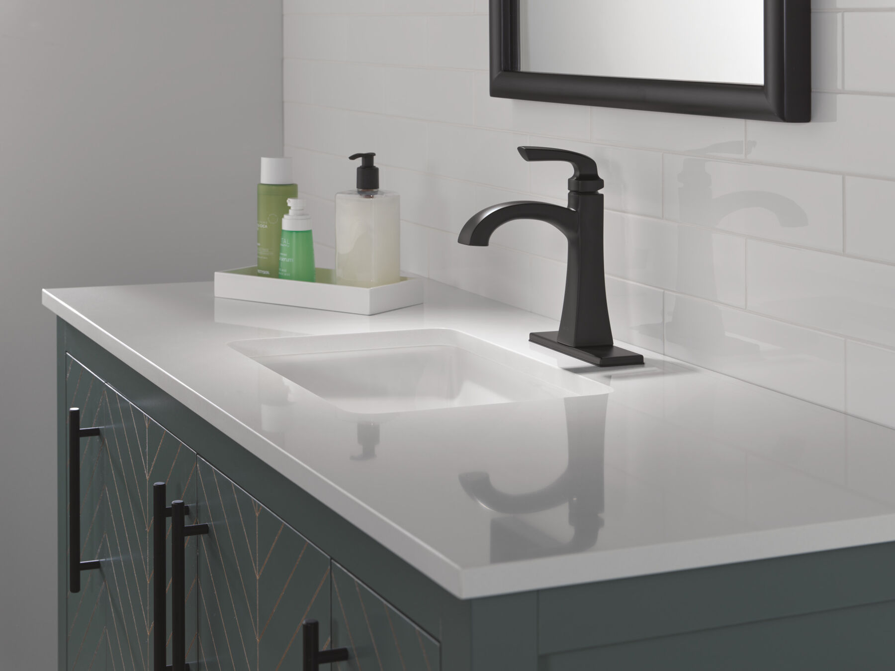Single Handle Lavatory Faucet with 14 Series Tub Shower Trim Bundle