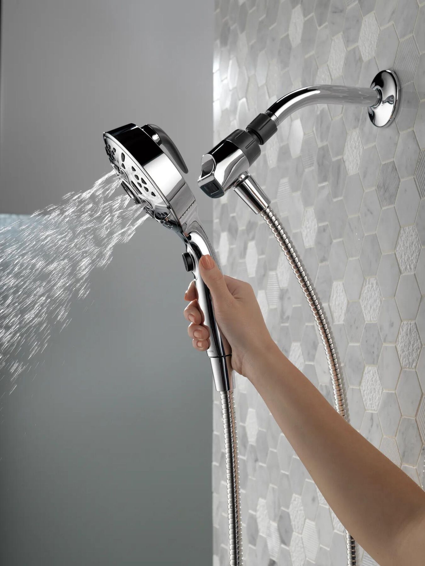 SureDock&trade; 7-Setting Hand Shower