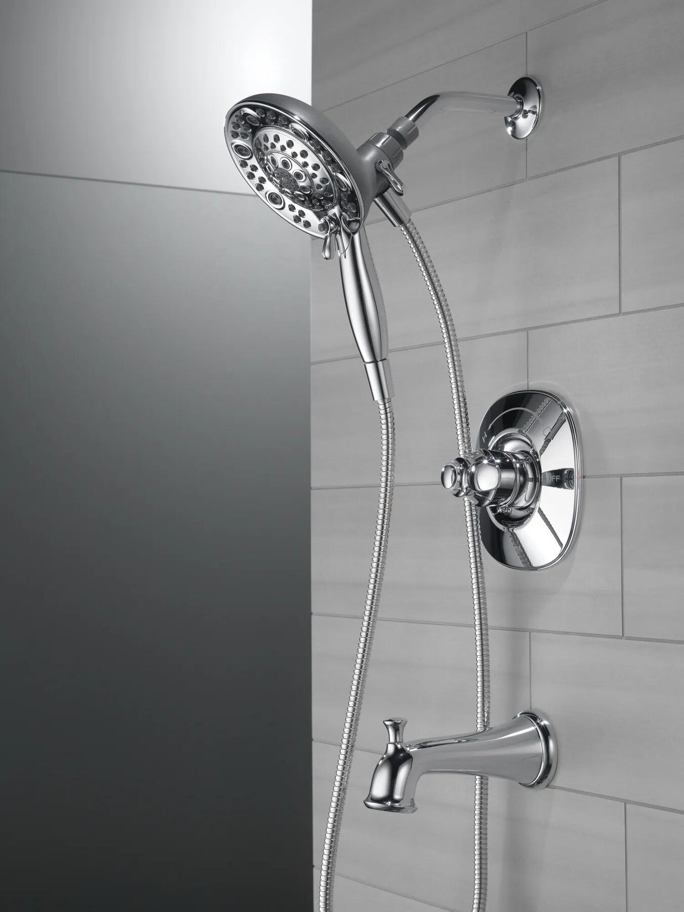 Monitor(R) 14 Series Tub and Shower with In2ition(R) Two-in-One Shower